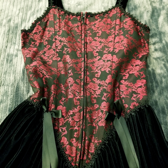 Vintage Jeannie Nitro Gothic Dress - Picture 6 of 7